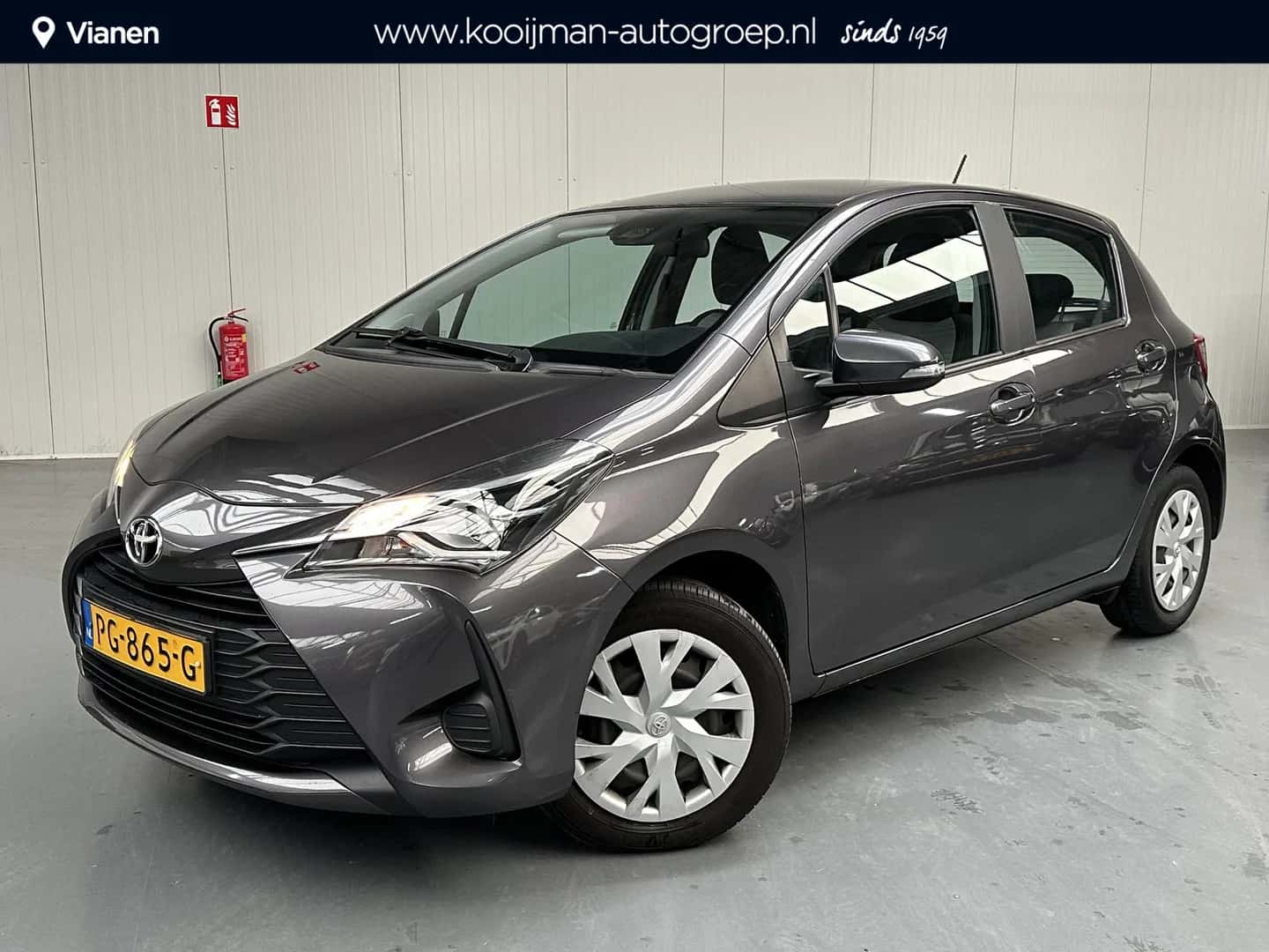 Toyota Yaris (2017) — foto 1