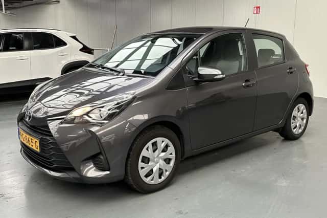 Toyota Yaris (2017) thumbnail 19