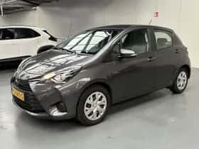 Toyota Yaris (2017) thumbnail 19