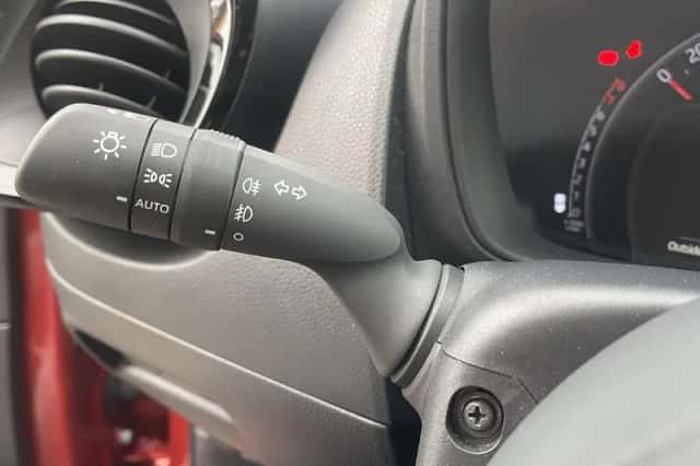 Toyota Aygo (2022) thumbnail 8