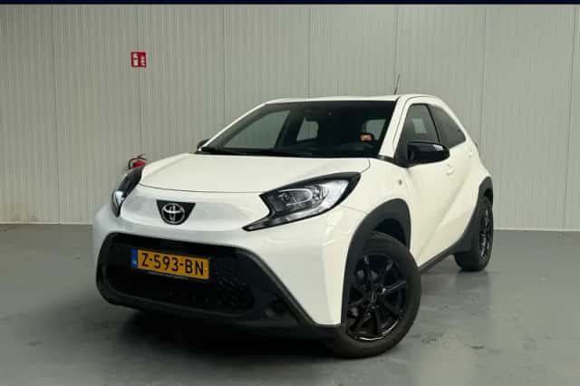 Toyota Aygo (2024) thumbnail 1