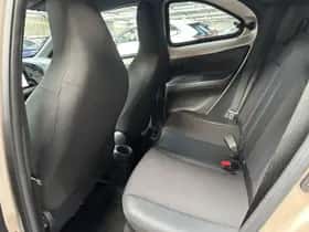 Toyota Aygo (2024) thumbnail 17