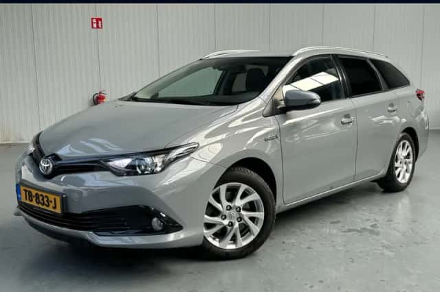 Toyota Auris (2018) thumbnail 1