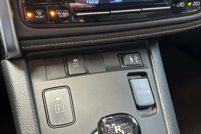 Toyota Auris (2018) thumbnail 18
