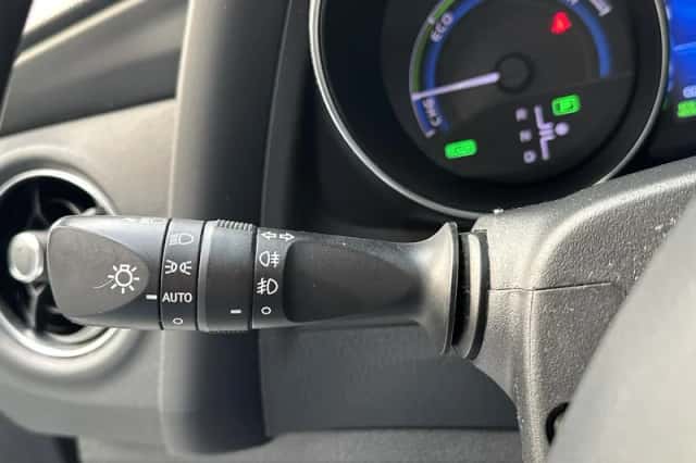 Toyota Auris (2018) thumbnail 6