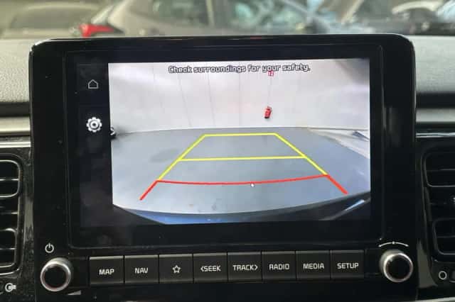 Kia Rio (2022) thumbnail 13