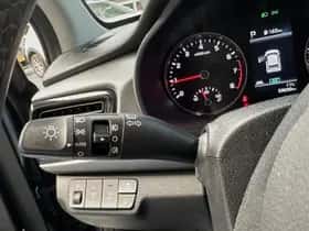 Kia Rio (2022) thumbnail 6