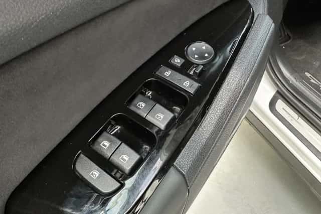 Kia Sportage (2024) thumbnail 3