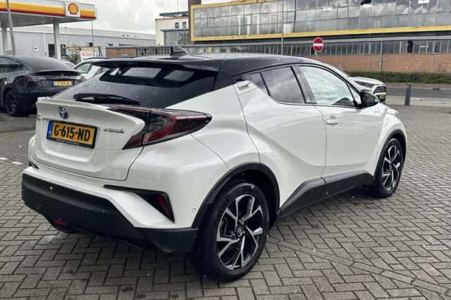 Toyota C-HR (2019) thumbnail 16