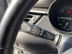 Toyota C-HR (2018) thumbnail 13