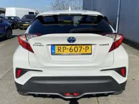 Toyota C-HR (2018) thumbnail 25
