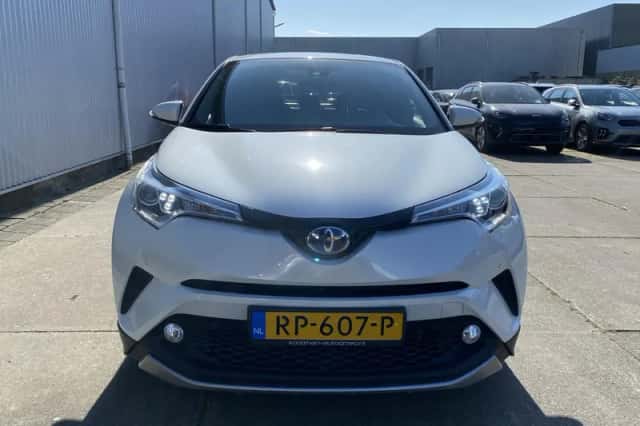 Toyota C-HR (2018) thumbnail 28