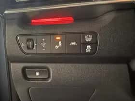 Kia Niro (2022) thumbnail 4