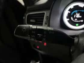 Kia Niro (2018) thumbnail 11