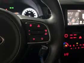 Kia Niro (2018) thumbnail 7