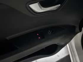 Kia Rio (2017) thumbnail 3