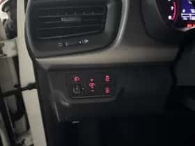 Kia Rio (2017) thumbnail 4