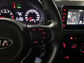 Kia Rio (2017) thumbnail 5