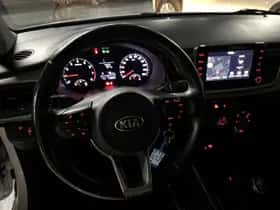 Kia Rio (2017) thumbnail 10
