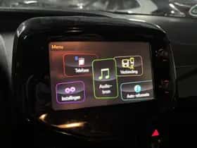 Toyota Aygo (2018) thumbnail 12