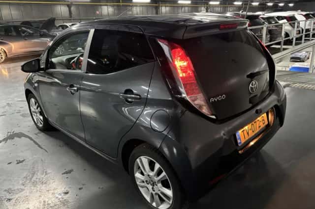Toyota Aygo (2018) thumbnail 17