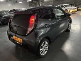 Toyota Aygo (2018) thumbnail 19