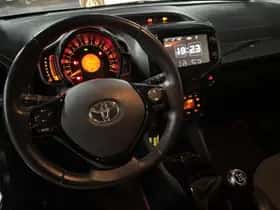 Toyota Aygo (2018) thumbnail 7