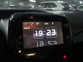 Toyota Aygo (2018) thumbnail 8