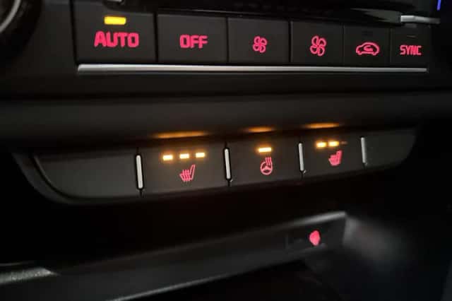 Kia Ceed Sportswagon (2023) thumbnail 11