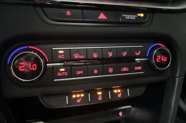Kia Ceed Sportswagon (2023) thumbnail 12