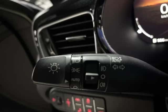 Kia Ceed Sportswagon (2023) thumbnail 13