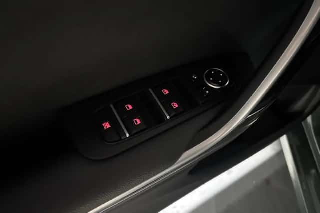 Kia Ceed Sportswagon (2023) thumbnail 4