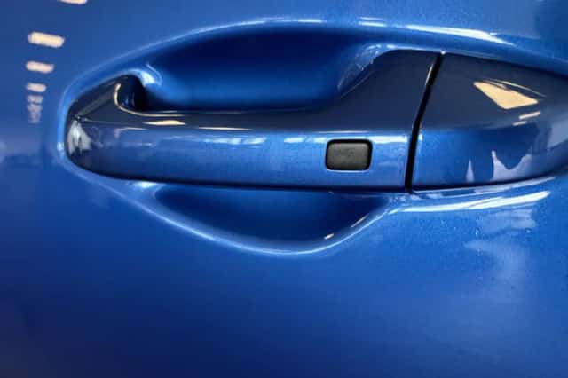 Kia XCeed (2024) thumbnail 2