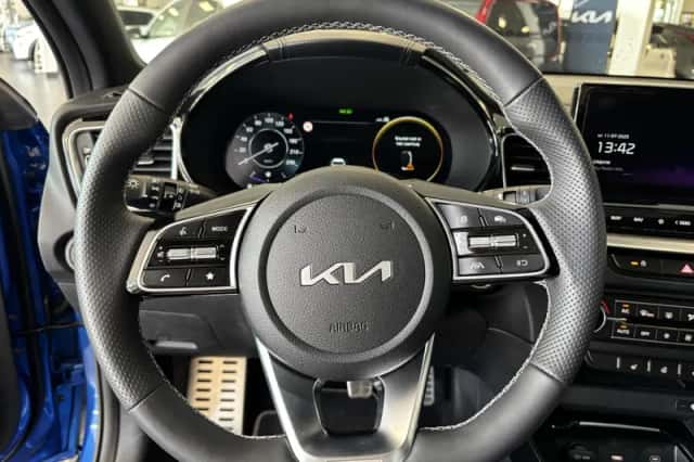 Kia XCeed (2024) thumbnail 6