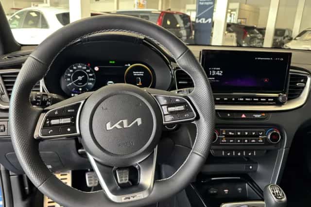 Kia XCeed (2024) thumbnail 7