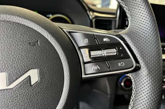 Kia XCeed (2024) thumbnail 10