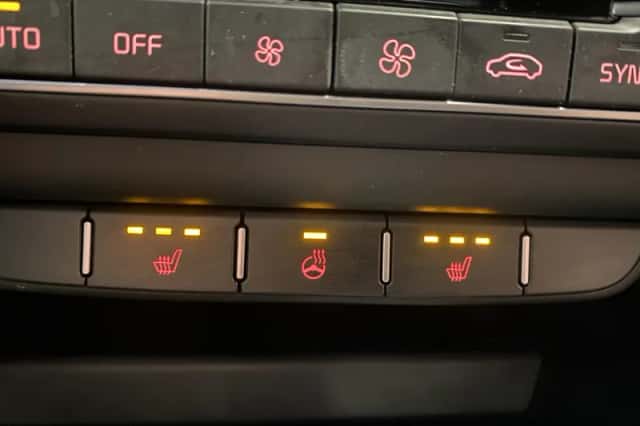 Kia XCeed (2021) thumbnail 12