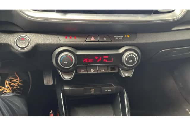 Kia Stonic (2021) thumbnail 13