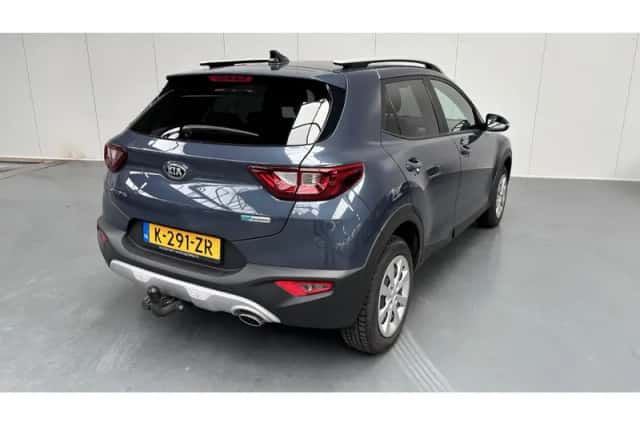 Kia Stonic (2021) thumbnail 15