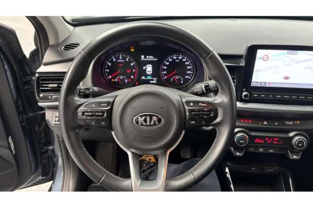 Kia Stonic (2021) thumbnail 4