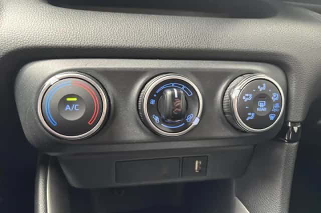 Toyota Yaris (2022) thumbnail 18
