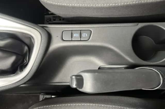Toyota Yaris (2022) thumbnail 22