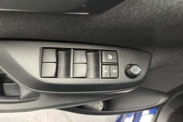 Toyota Yaris (2022) thumbnail 5