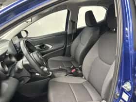 Toyota Yaris (2022) thumbnail 6