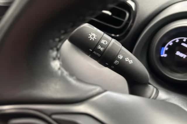 Toyota Yaris (2022) thumbnail 10