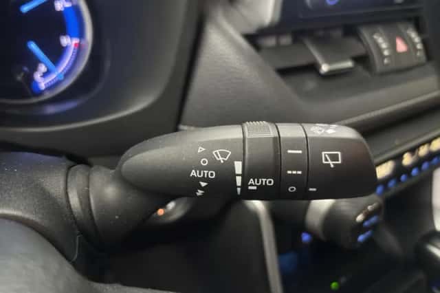 Toyota RAV4 (2019) thumbnail 12