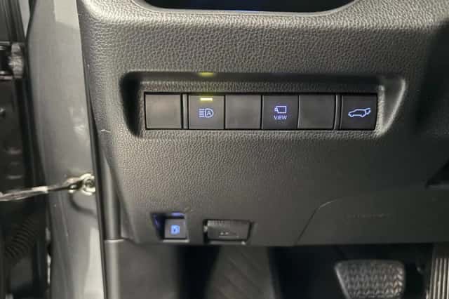 Toyota RAV4 (2019) thumbnail 16