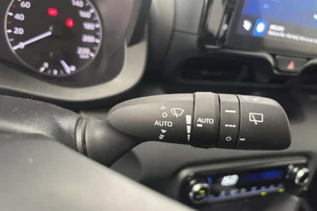 Toyota Yaris (2024) thumbnail 11