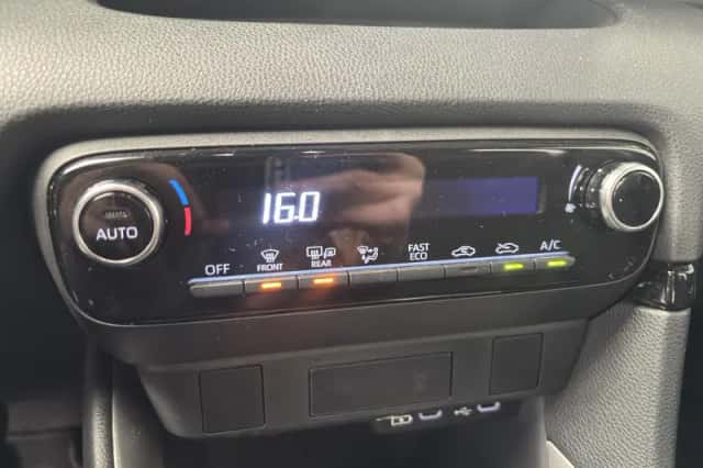Toyota Yaris (2024) thumbnail 16