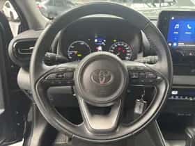 Toyota Yaris (2024) thumbnail 6